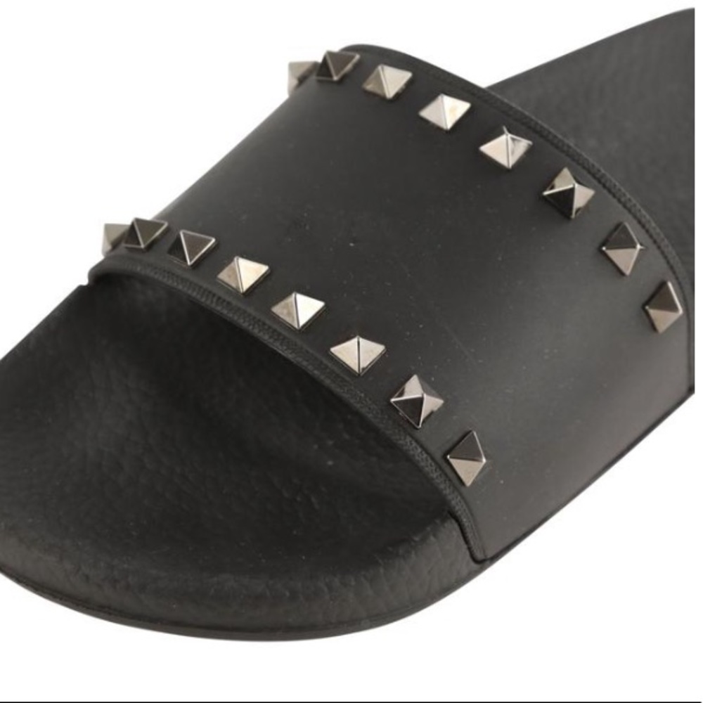 Valentino Black PVC Rockstud Pool Slides - Picture 9 of 14